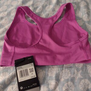 Nike swoosh bra size xs